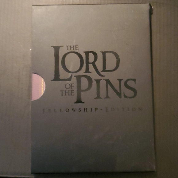 Lord of the Rings Pin - Picture 2 of 4
